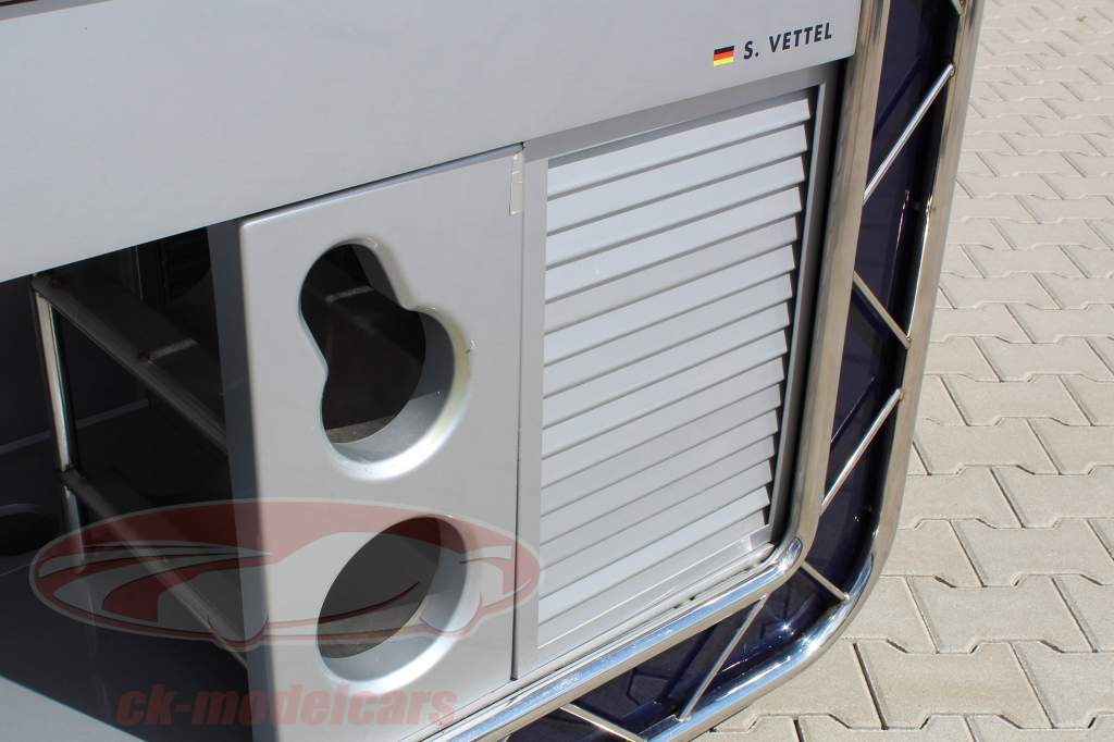 original fórmula 1 Grid Trolley Sebastian Vettel #1 Infiniti Red Bull Racing 2014