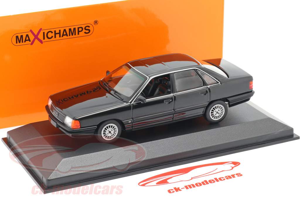 Audi 100 Année de construction 1990 noir 1:43 Minichamps