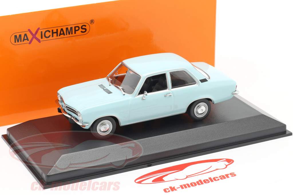 Opel Ascona A Byggeår 1970 lys blå 1:43 Minichamps