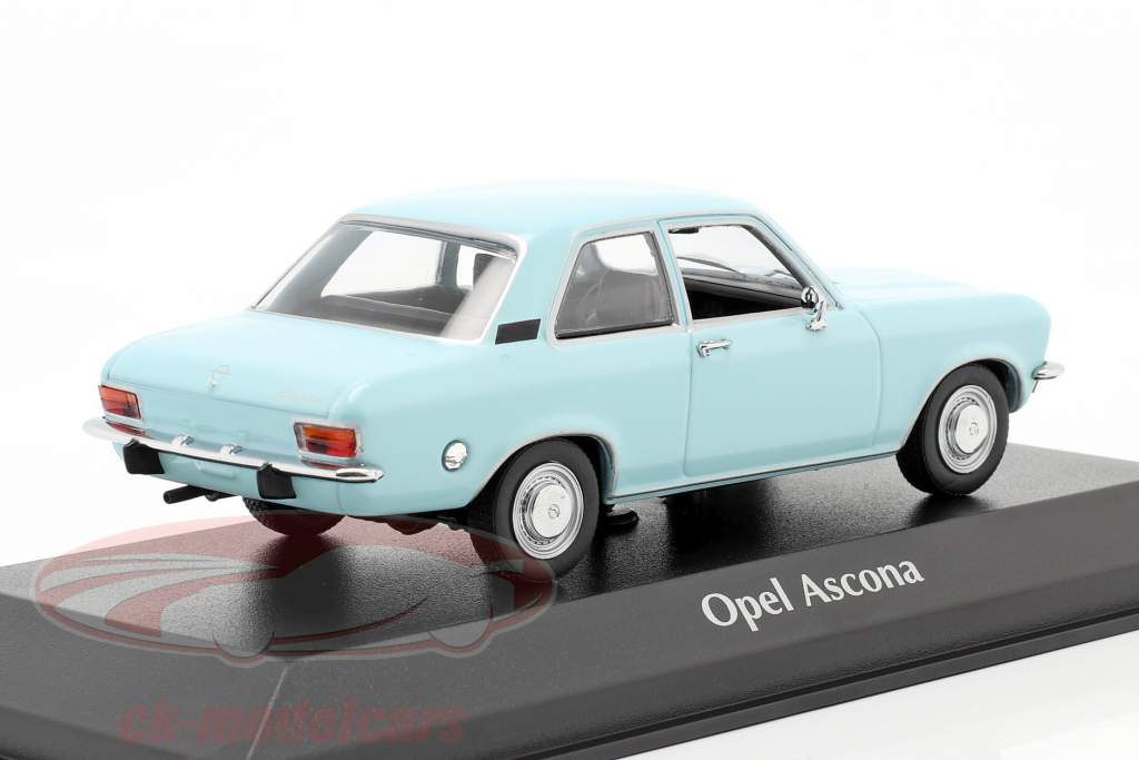 Opel Ascona A Byggeår 1970 lys blå 1:43 Minichamps
