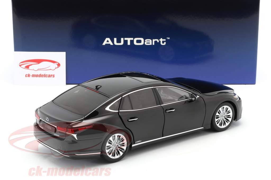 Lexus LS500h Baujahr 2018 schwarz 1:18 AUTOart