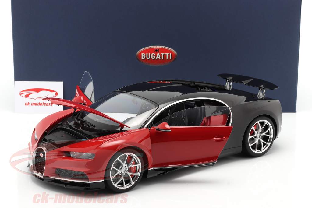 Bugatti Chiron Bouwjaar 2017 rood / zwart 1:12 AUTOart