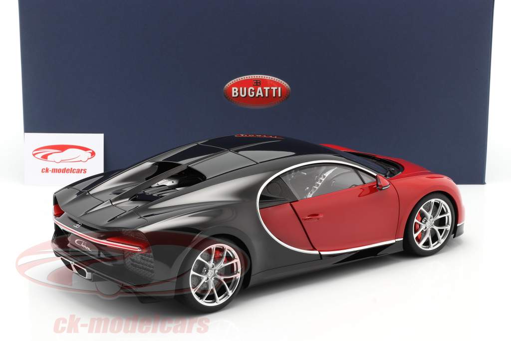 Bugatti Chiron Bouwjaar 2017 rood / zwart 1:12 AUTOart