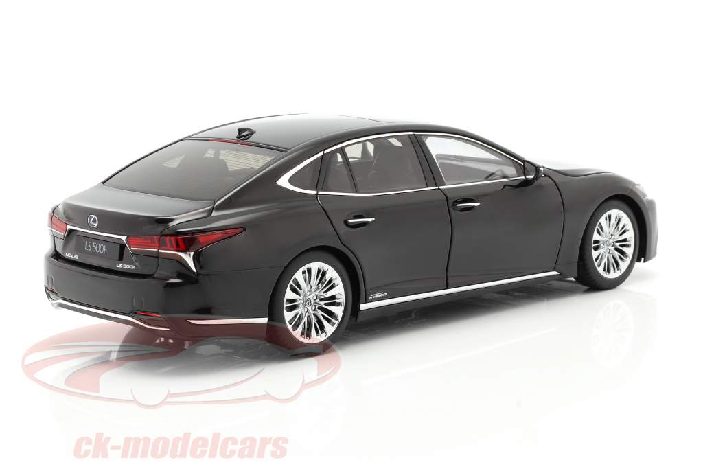 Lexus LS500h Année de construction 2018 noir 1:18 AUTOart