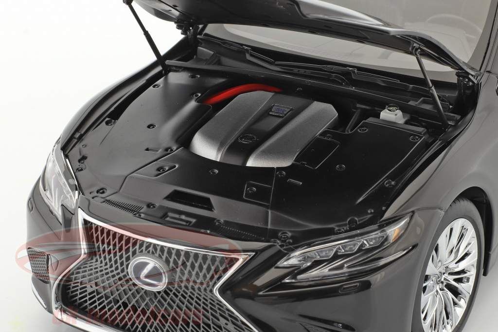 Lexus LS500h Année de construction 2018 noir 1:18 AUTOart