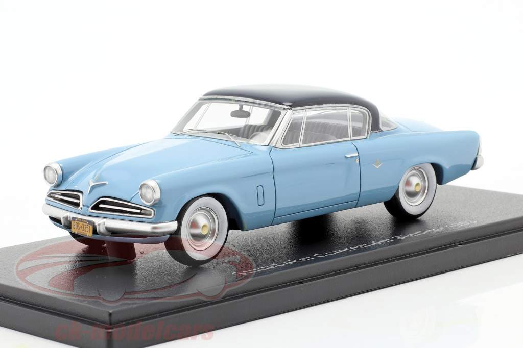Studebaker Commander Starline Год постройки 1953 Светло-синий / темно-синий 1:43 BoS-Models