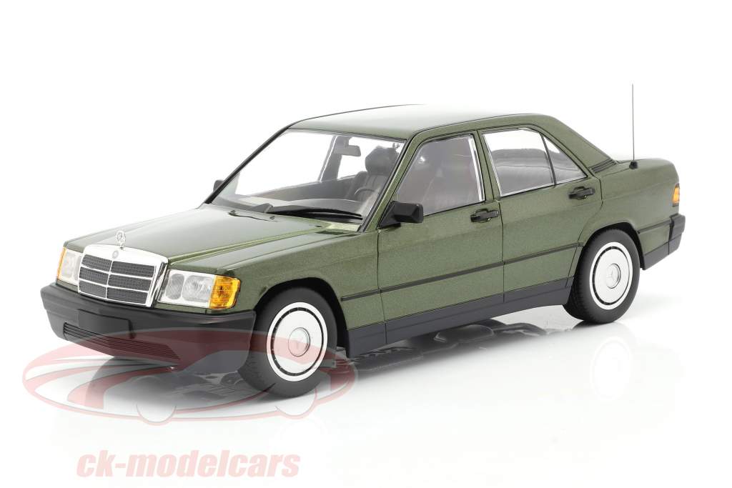 Mercedes-Benz 190E (W201) year 1982 green metallic 1:18 Minichamps