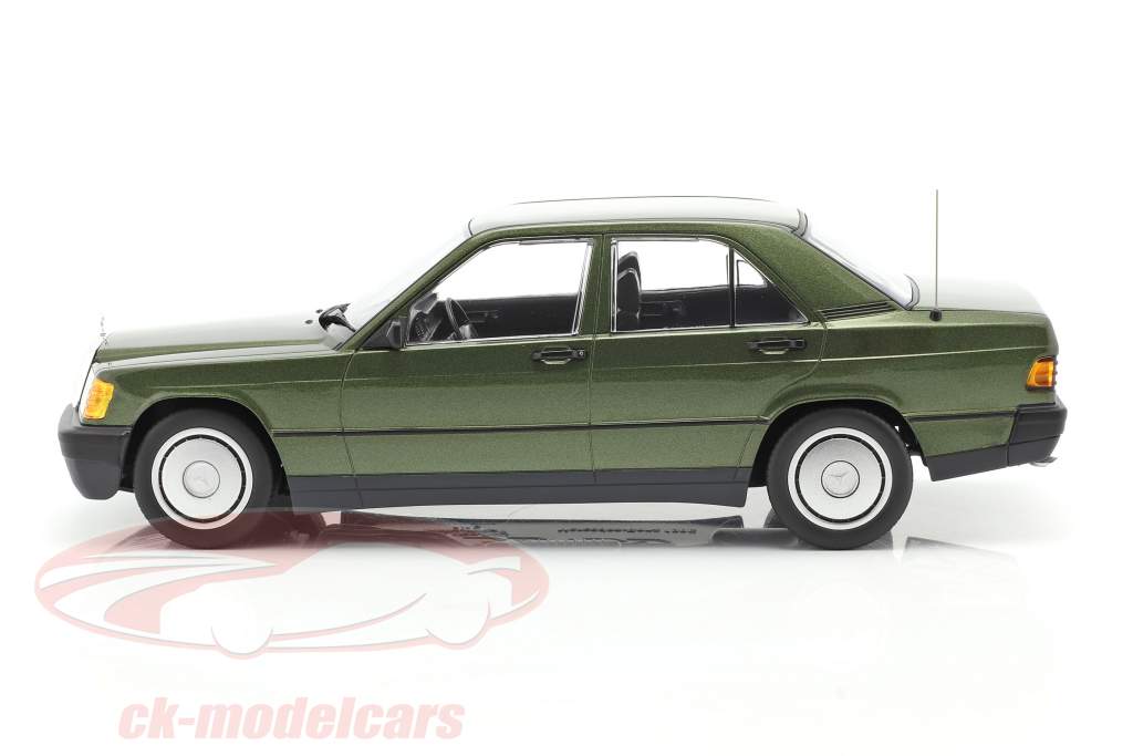 Mercedes-Benz 190E (W201) year 1982 green metallic 1:18 Minichamps