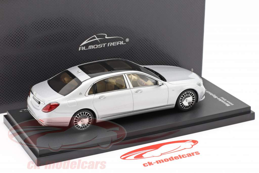 MAYBACH  1:43モデル Spark 1:43 Maybach Landaulet 2007 white metallic S1029 model