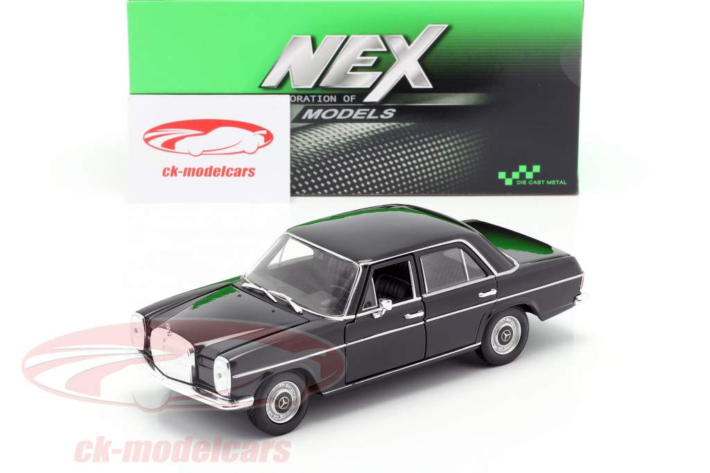 Mercedes-Benz 220/8 (W115) nero 1:24 Welly