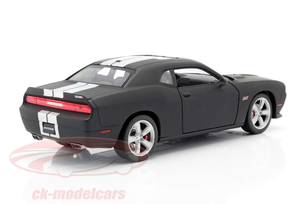 Dodge Challenger SRT año 2013 estera negro 1:24 Welly