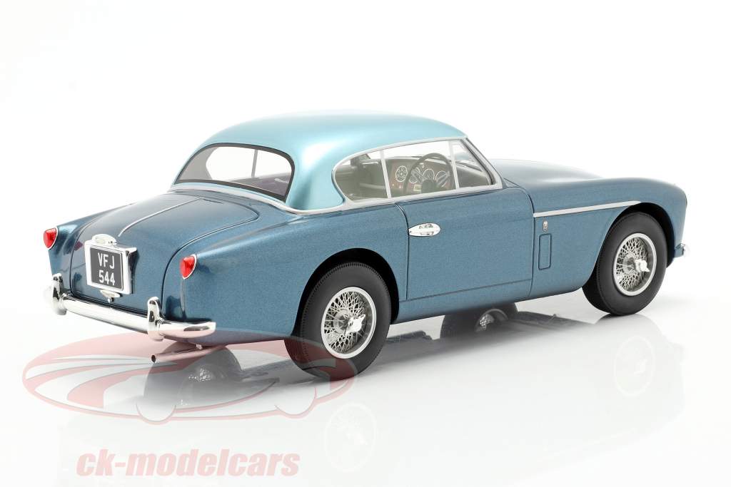 Aston Martin DB 2-4 MK II FHC Notchback 1955 blauw metalen 1:18 Cult Scale