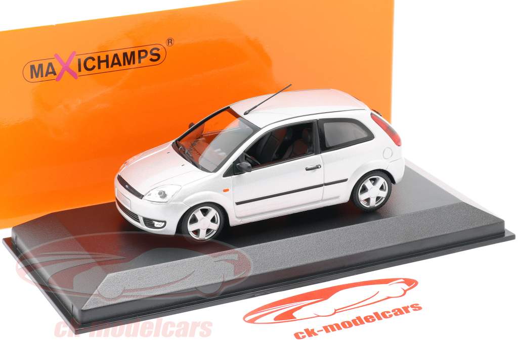 Ford Fiesta Anno di costruzione 2002 argento 1:43 Minichamps