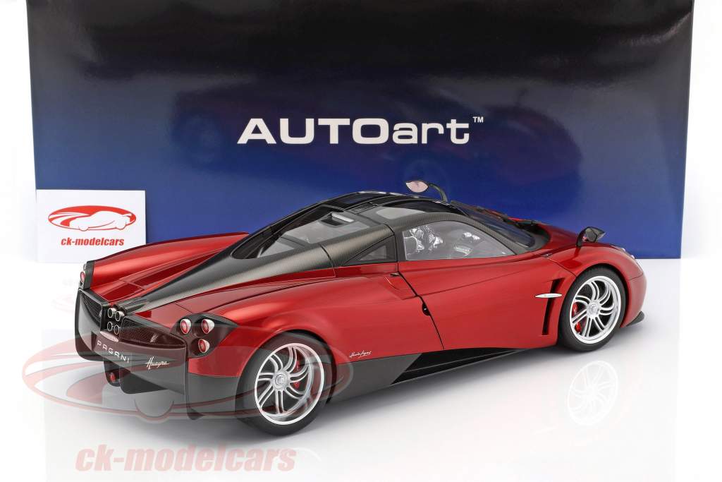 Pagani Huayra année de construction 2011 rouge métallique 1:12 AUTOart