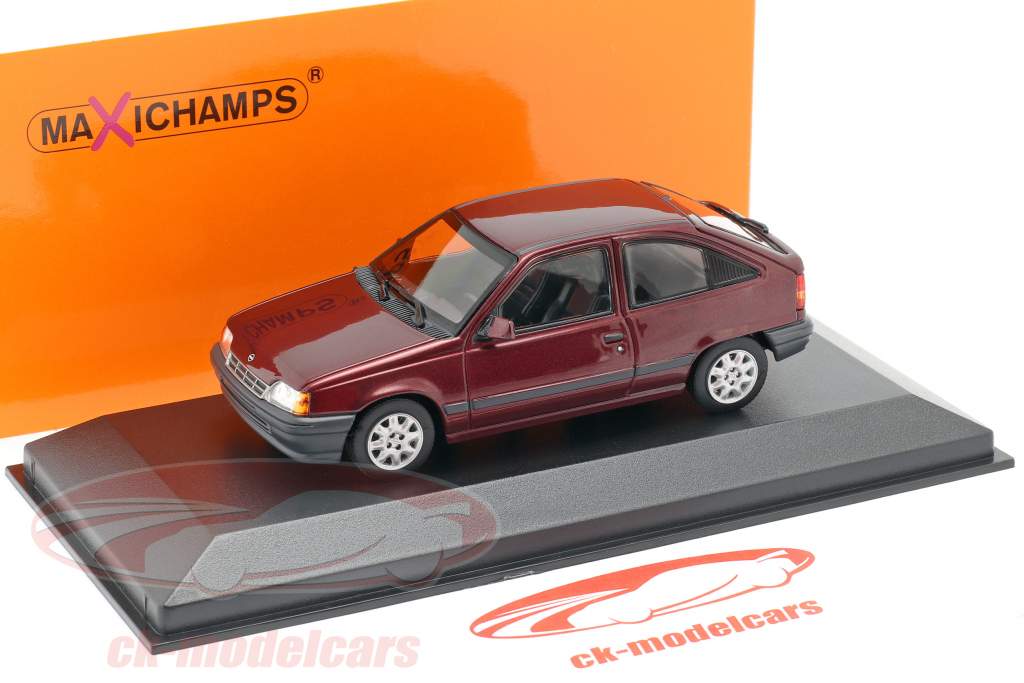 Opel Kadett E Ano de construção 1990 vermelho metálico 1:43 Minichamps