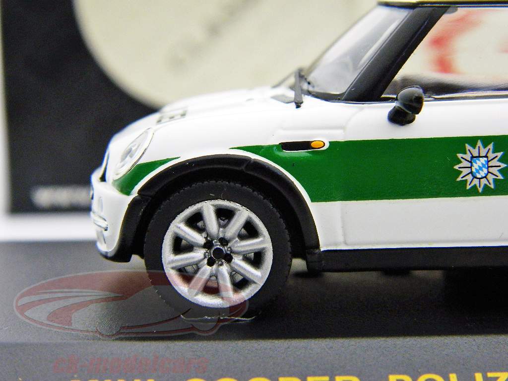 Mini Cooper полиция Год 2002 1:43 Ixo