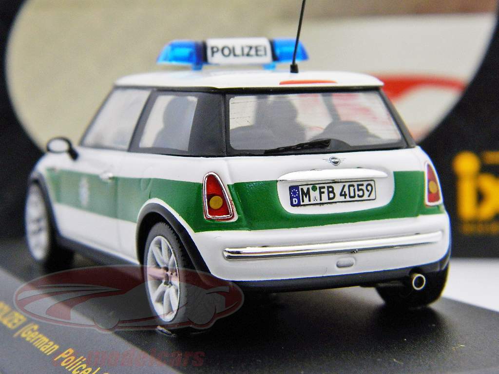 Mini Cooper полиция Год 2002 1:43 Ixo