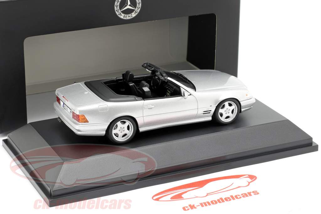 Mercedes-Benz SL 73 AMG Año de construcción 1999 plata 1:43 Spark