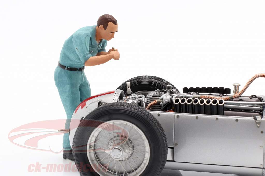 Auto Union mécanicien figure changement étincelle bouchons 1:18 Figutec figures