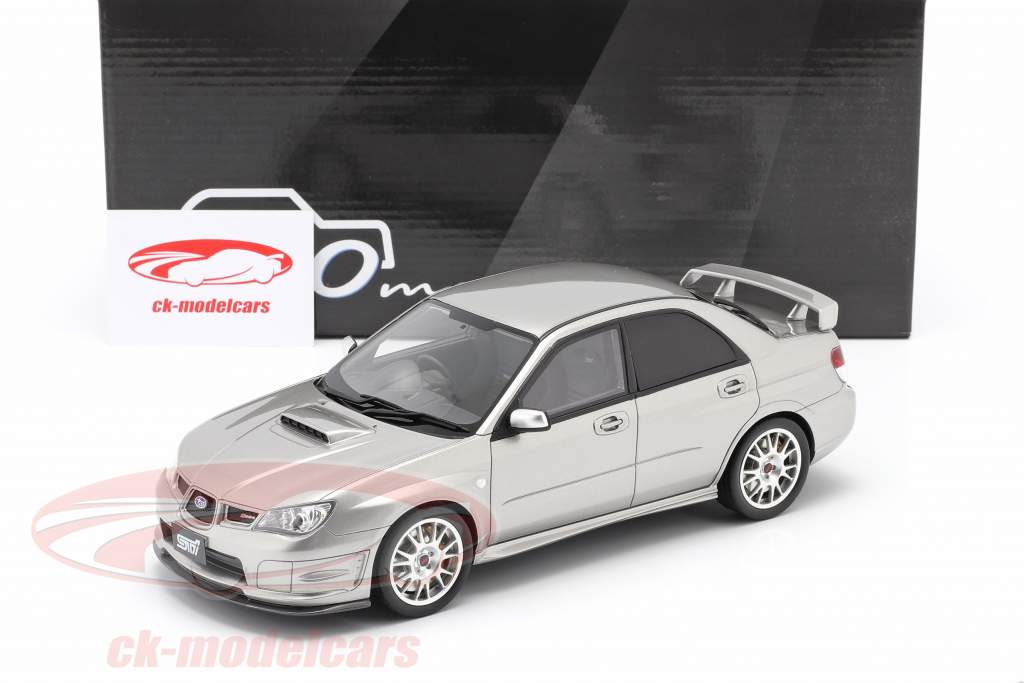 Subaru Impreza STI S 204 Bouwjaar 2006 kristalgrijs 1:18 Ottomobile