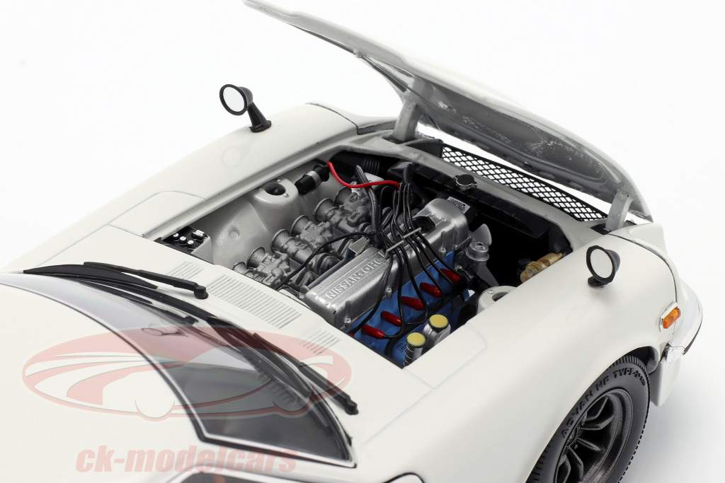 Kyosho 1:18 Nissan Fairlady Z (S30) year 1970 white 08220WP