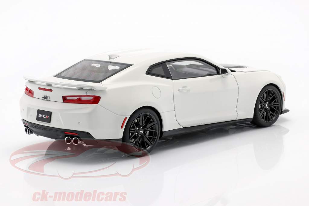 Chevrolet Camaro ZL1 Baujahr 2017 weiß 1:18 AUTOart