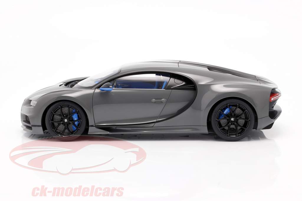 Bugatti Chiron Ano de construção 2017 jet cinzento 1:12 AUTOart