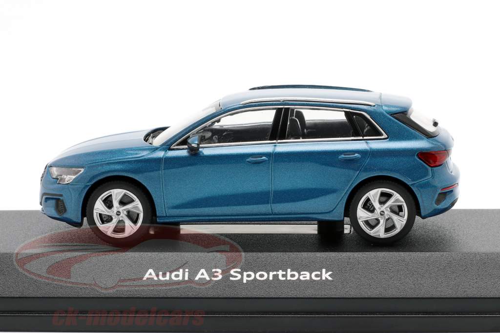 Audi A3 Sportback Byggeår 2020 atoll blå 1:43 iScale