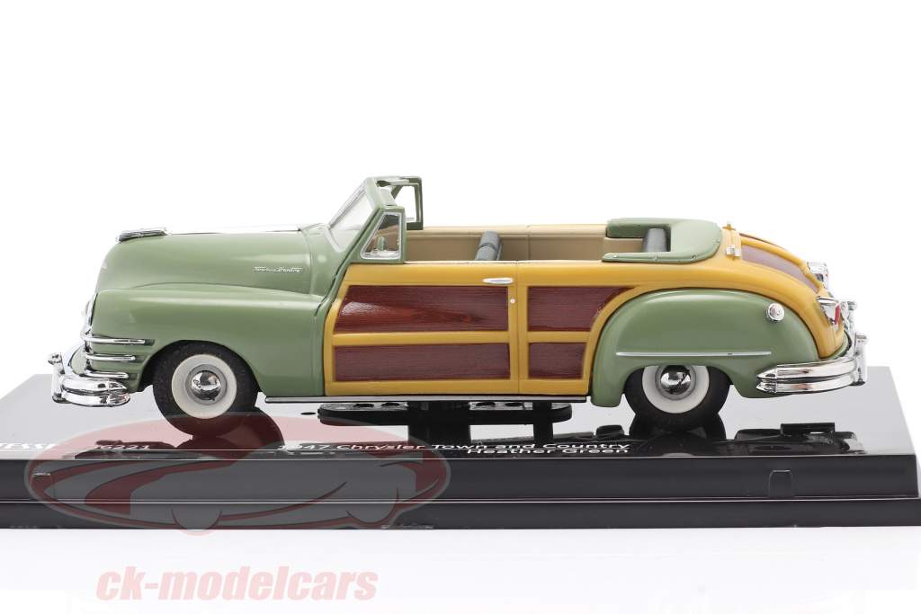 Chrysler Town and Country year 1947 heather green 1:43 Vitesse