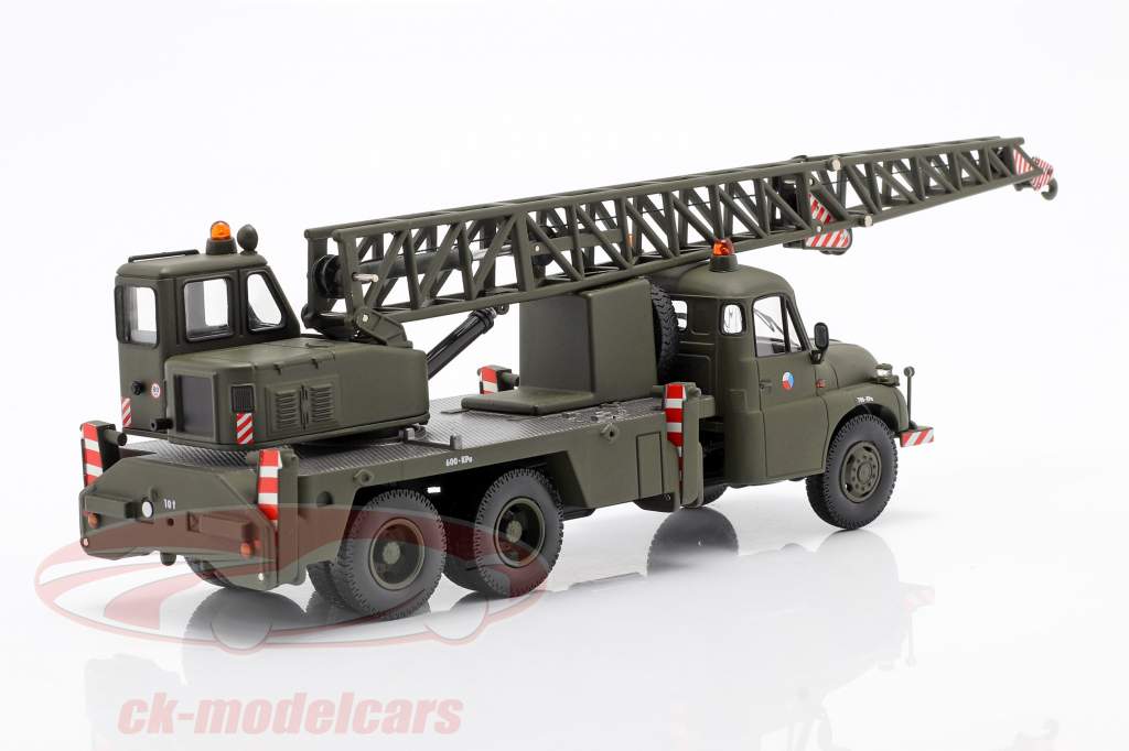 Tatra T148 Kranbil militær CSSR mørk oliven 1:43 Schuco