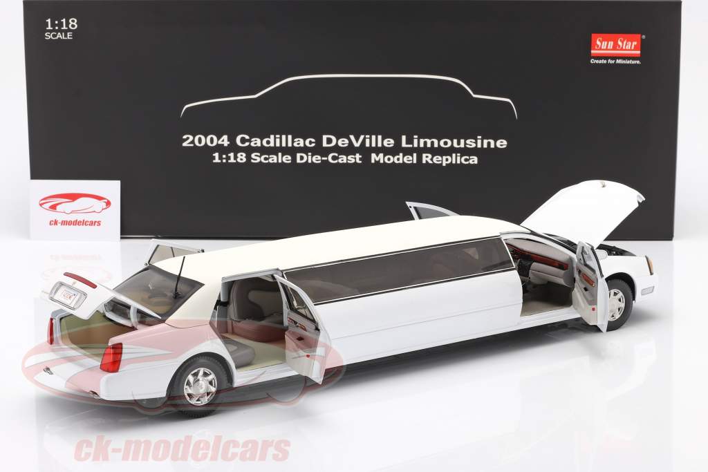 Cadillac DeVille Limousine Byggeår 2004 hvid 1:18 SunStar