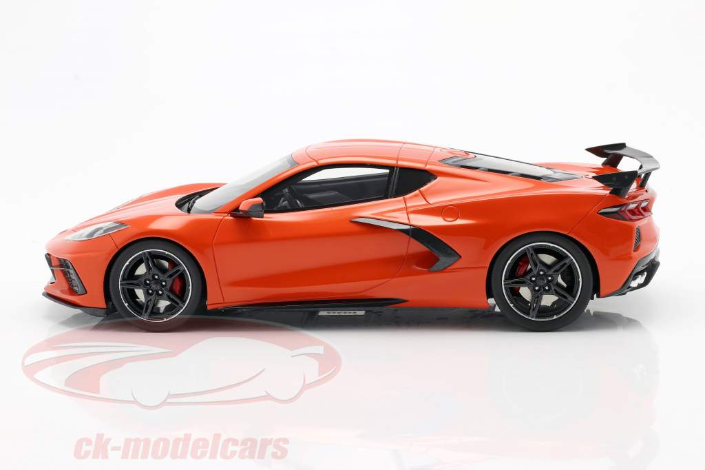 Chevrolet Corvette C8 Stingray Com High Wing Ano de construção 2020 laranja 1:18 TrueScale