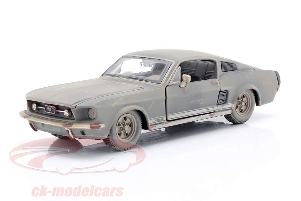 Ford Mustang GT 建設年 1967 汚れた バージョン 1:24 Maisto