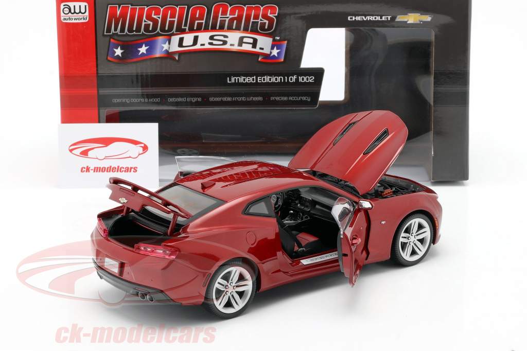 Chevrolet Camaro SS jaar 2016 rood 1:18 AutoWorld