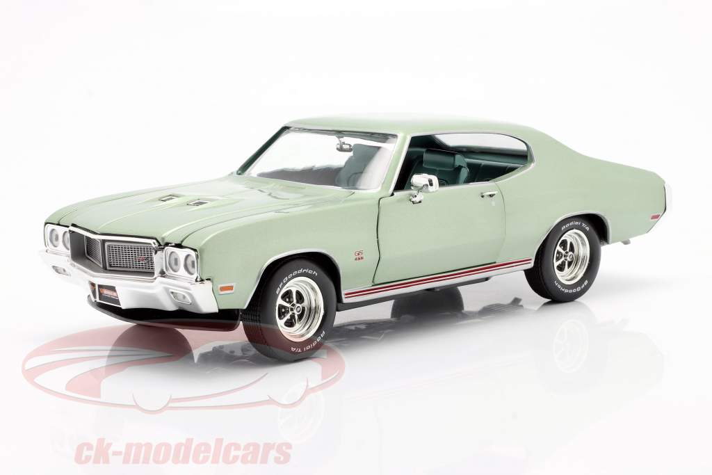 Buick Grand Sport 455 Hardtop year 1970 seamist green 1:18 AutoWorld