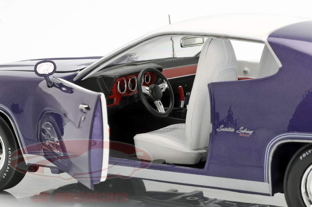 Plymouth Satellite Sebring Plus 1971 violett metallic / weiß 1:18 AutoWorld