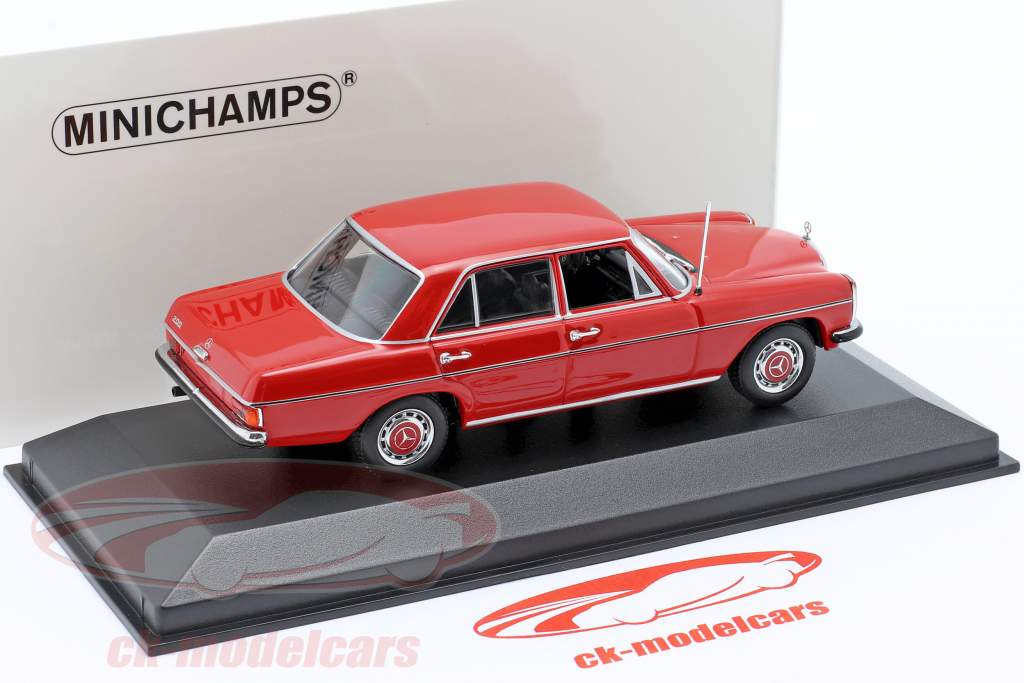 Mercedes-Benz 200D (W114/115) Byggeår 1968 rød 1:43 Minichamps
