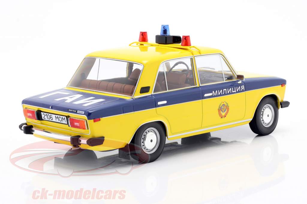 Lada 2106 policía URSS Año de construcción 1976 amarillo / azul oscuro 1:18 Triple9