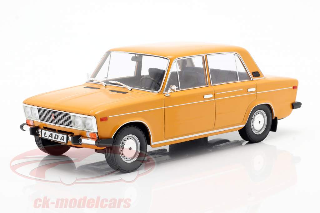 Lada 2106 Ano de construção 1976 amarelo dourado 1:18 Triple9