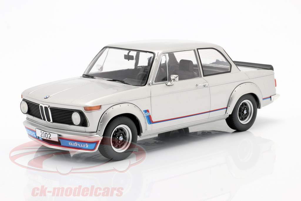 BMW 2002 Turbo (E20) 建設年 1973 銀 1:18 ModelCar Group