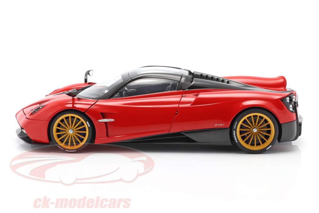 Pagani Huayra Roadster Anno di costruzione 2017 rosso 1:18 AUTOart