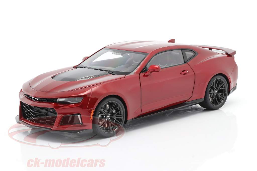Chevrolet Camaro ZL1 year 2017 red 1:18 AUTOart
