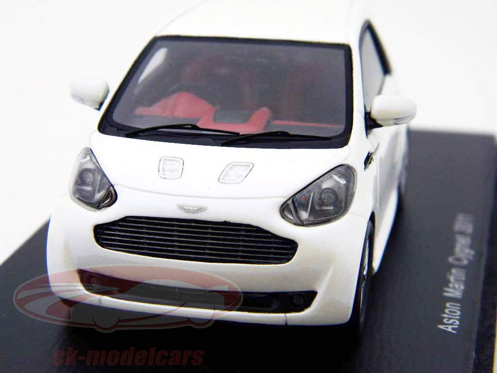 Aston Martin Cygnet RHD année 2011 blanc / blanc Spark 1:43