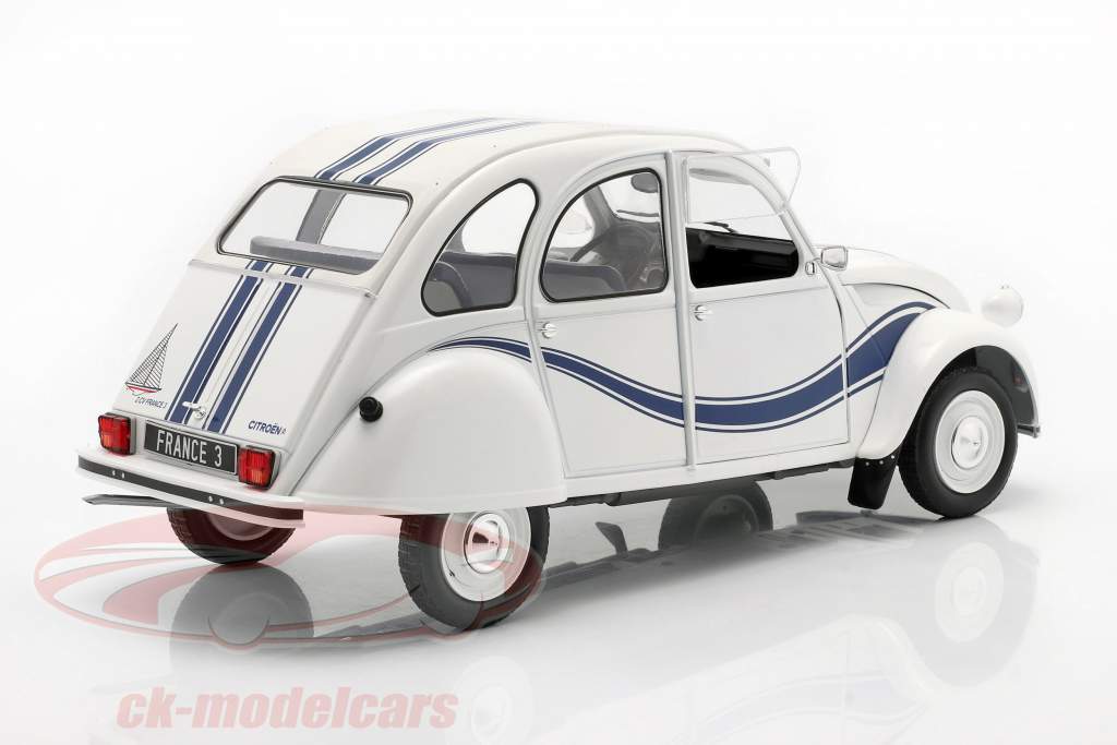 Citroen 2CV France 3 Baujahr 1983 weiß / blau 1:12 Z-Models