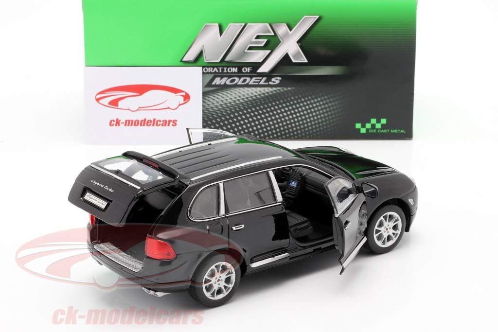 Porsche Cayenne Turbo år 2002 sort 1:24 Welly