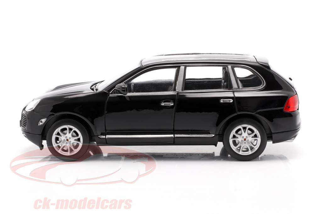 Porsche Cayenne Turbo år 2002 sort 1:24 Welly