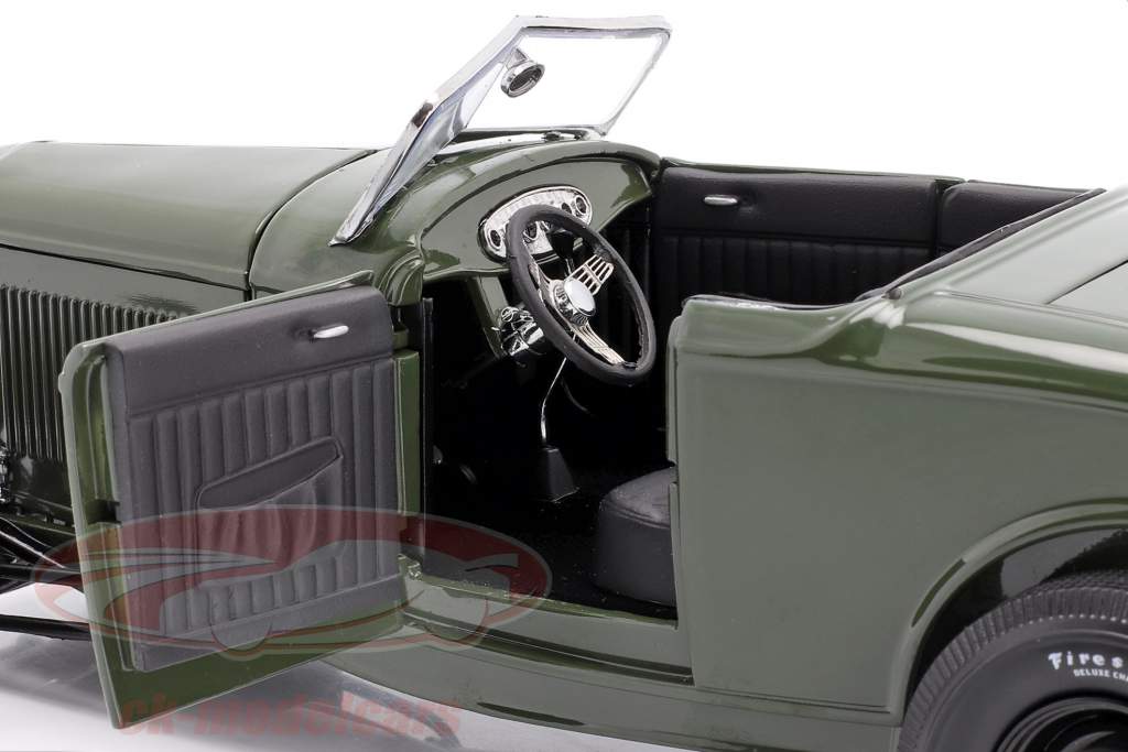Ford Roadster Byggeår 1932 Green with Envy mørkegrøn / sort 1:18 GMP