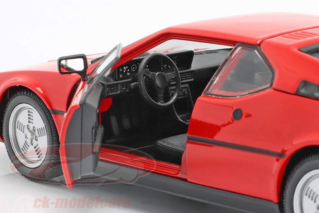 BMW M1 year 1978 red 1:24 Welly