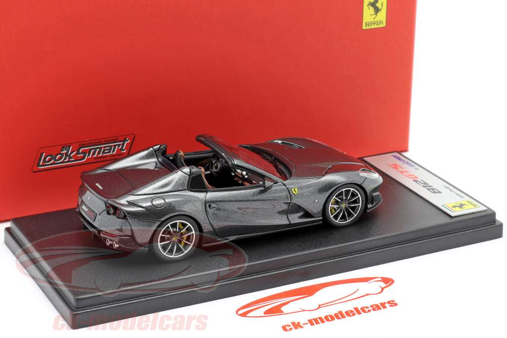 Ferrari 812 GTS Spider Ano de construção 2019 Silverstone cinzento 1:43 LookSmart