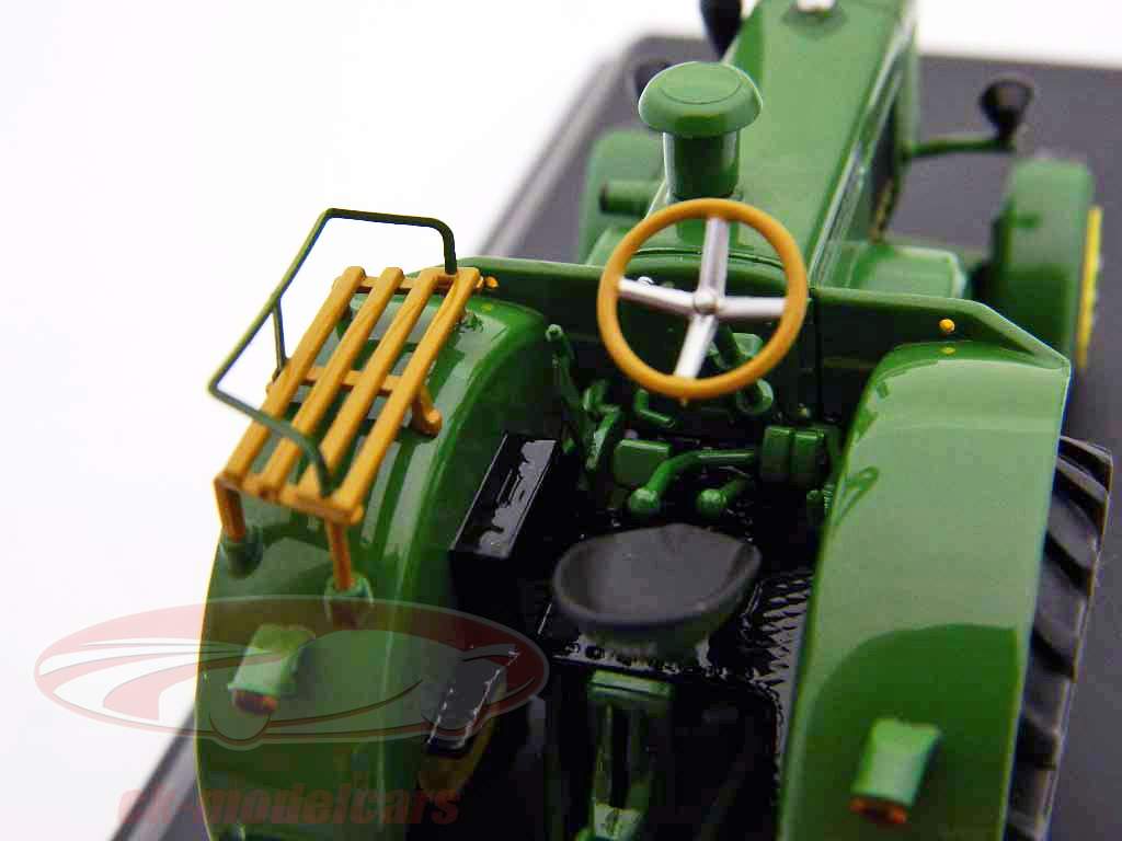 Lanz D 6006 vert / vert Schuco 1:43